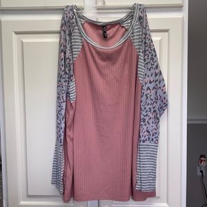 Women’s Top - Size 1X